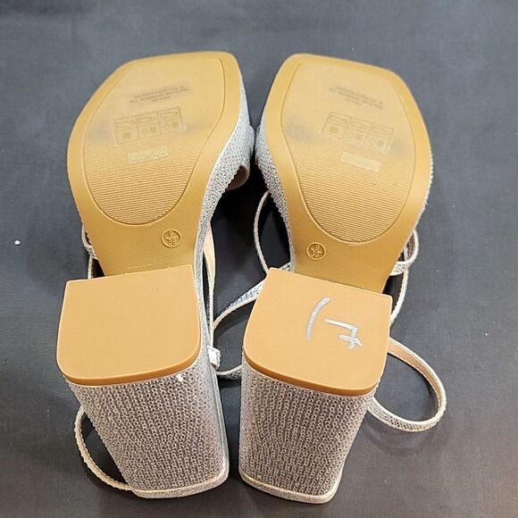 BRAND NEW BAMBOO STUDDED EMBELLISHMENTS PLATFORM SANDAL - Picture 12 of 15